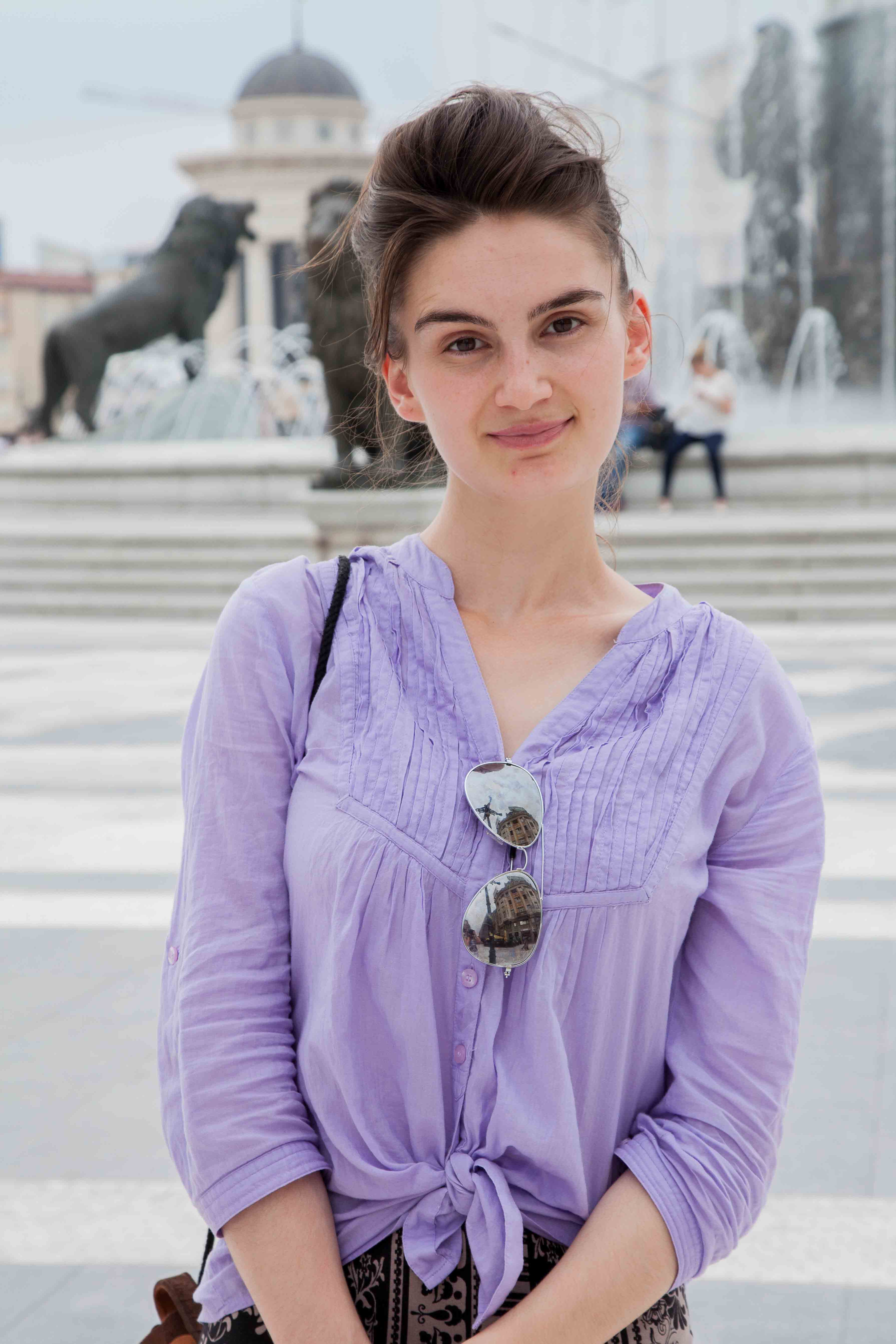 Elta Liksenaj, jeune de Tirana