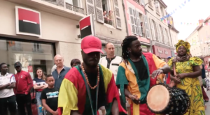 Festival des Cultures du Monde : Défilé dans les rues de Gannat